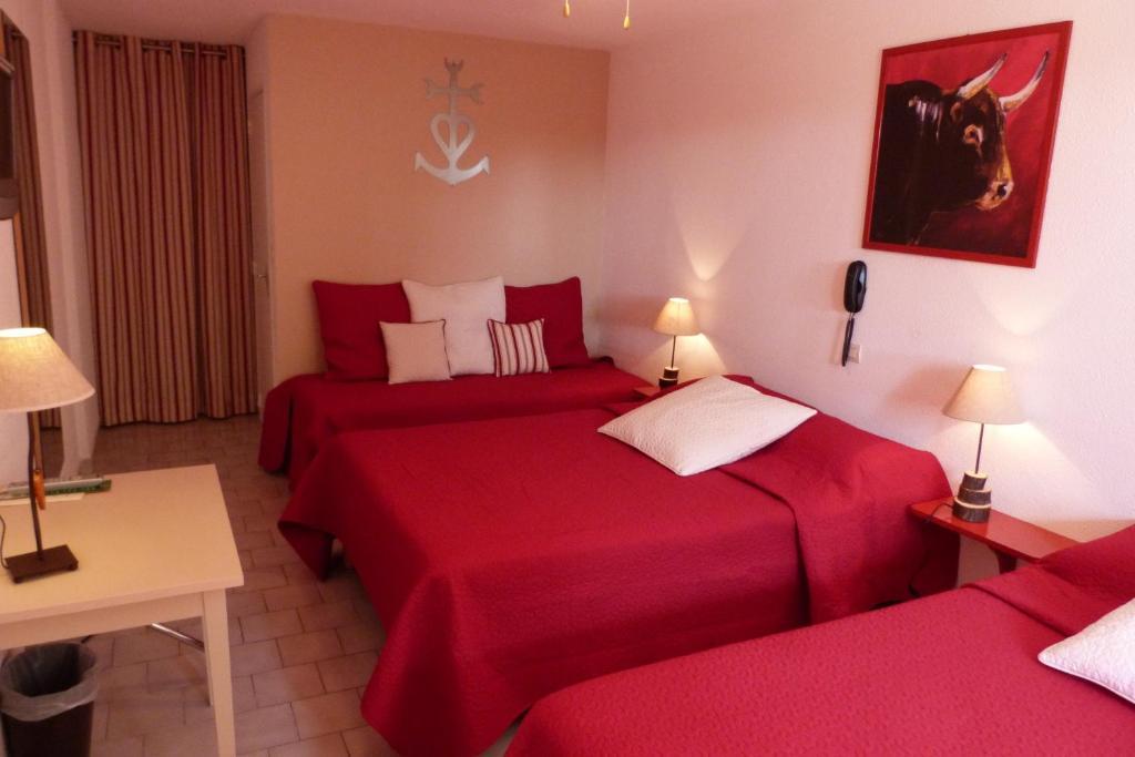 Lou Garbin Hotell Saint-Laurent-dʼAigouze Rom bilde