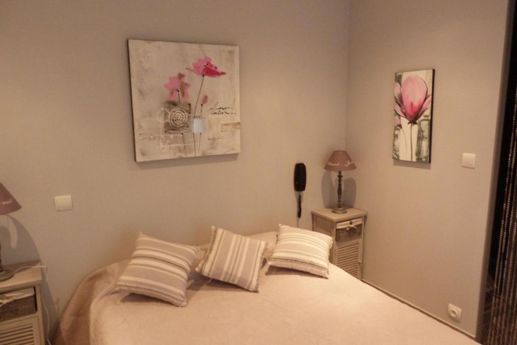Lou Garbin Hotell Saint-Laurent-dʼAigouze Rom bilde