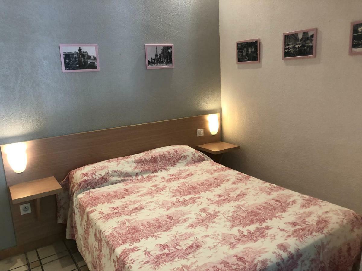 Lou Garbin Hotell Saint-Laurent-dʼAigouze Eksteriør bilde
